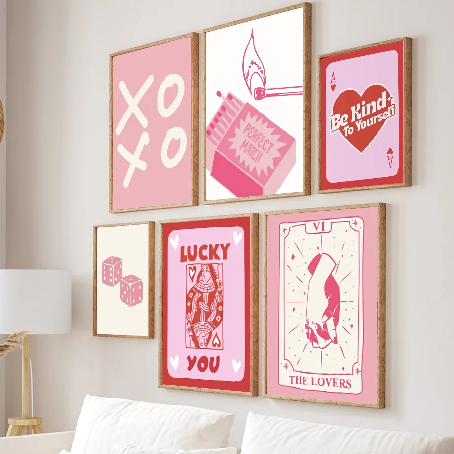 Home Decor Y2K - لوحة فنية وردية بتصميم ملكة القلب